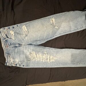 American Eagle Outfitters Distressed Light Blue Jeans sz 10 regular mom jean